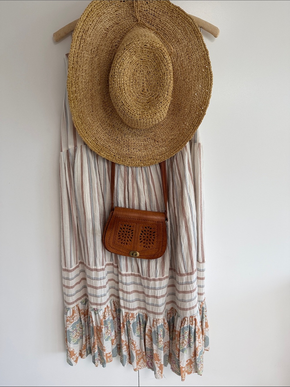 Aratta Silent Journey Striped Lightweight Top — Cream with Rust & Dusty Blue